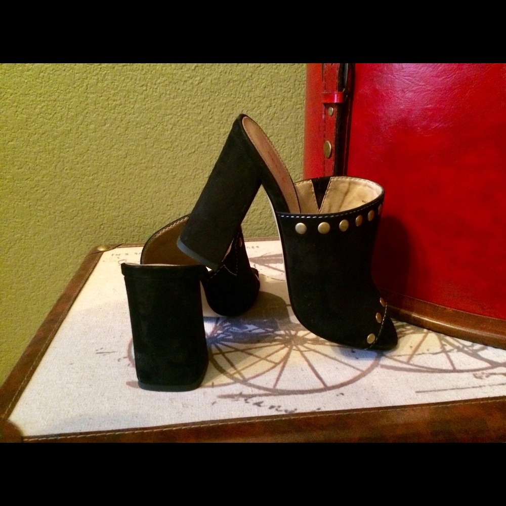 Suede Sandal - Picture 4 of 5